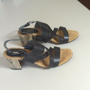 Chaps Black and Tan Women's Sandals